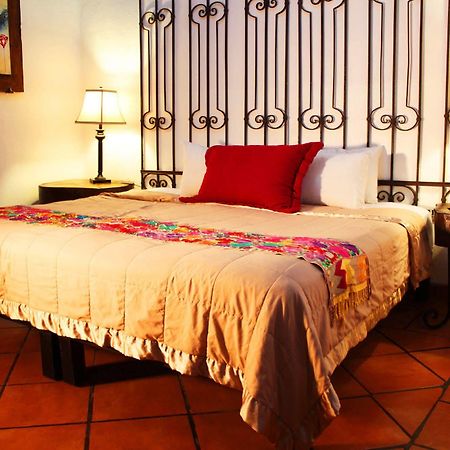 Hotel Casa Armonia Tlaquepaque Bagian luar foto