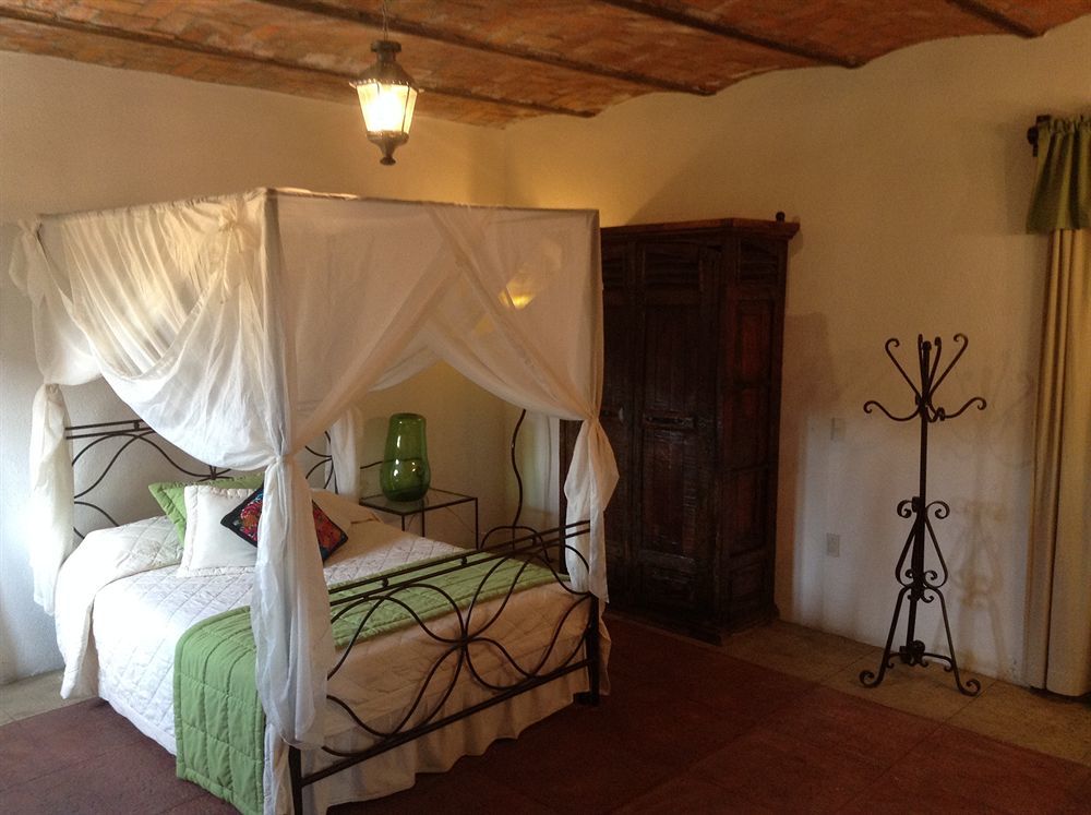 Hotel Casa Armonia Tlaquepaque Bagian luar foto