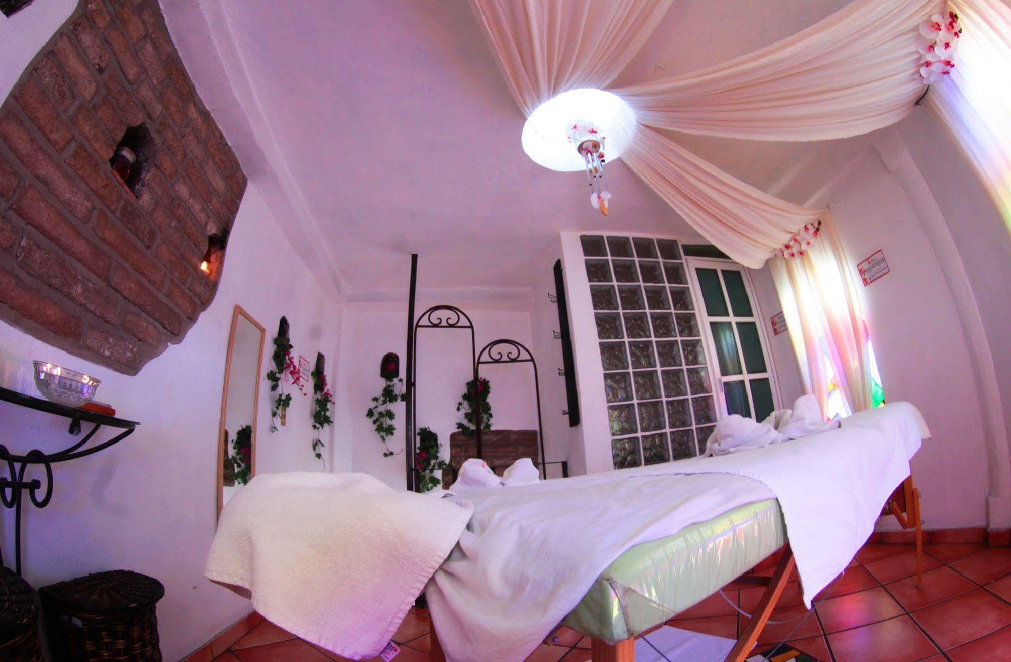 Hotel Casa Armonia Tlaquepaque Bagian luar foto