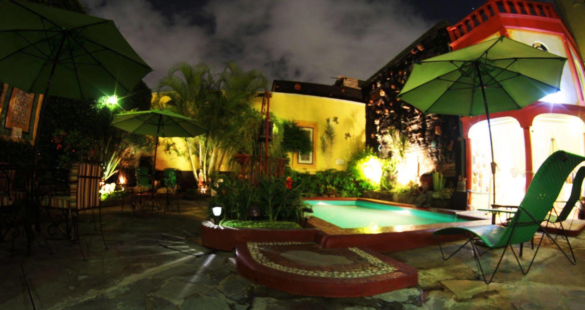Hotel Casa Armonia Tlaquepaque Bagian luar foto