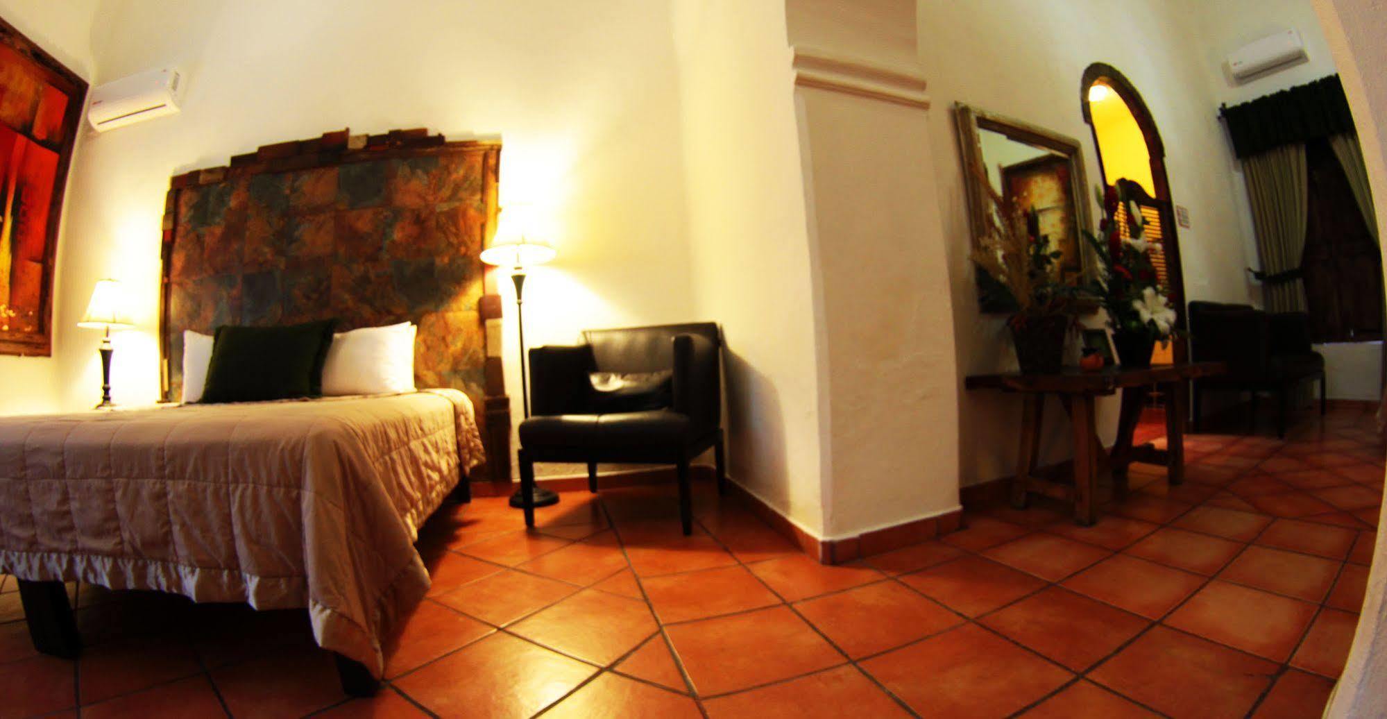 Hotel Casa Armonia Tlaquepaque Bagian luar foto