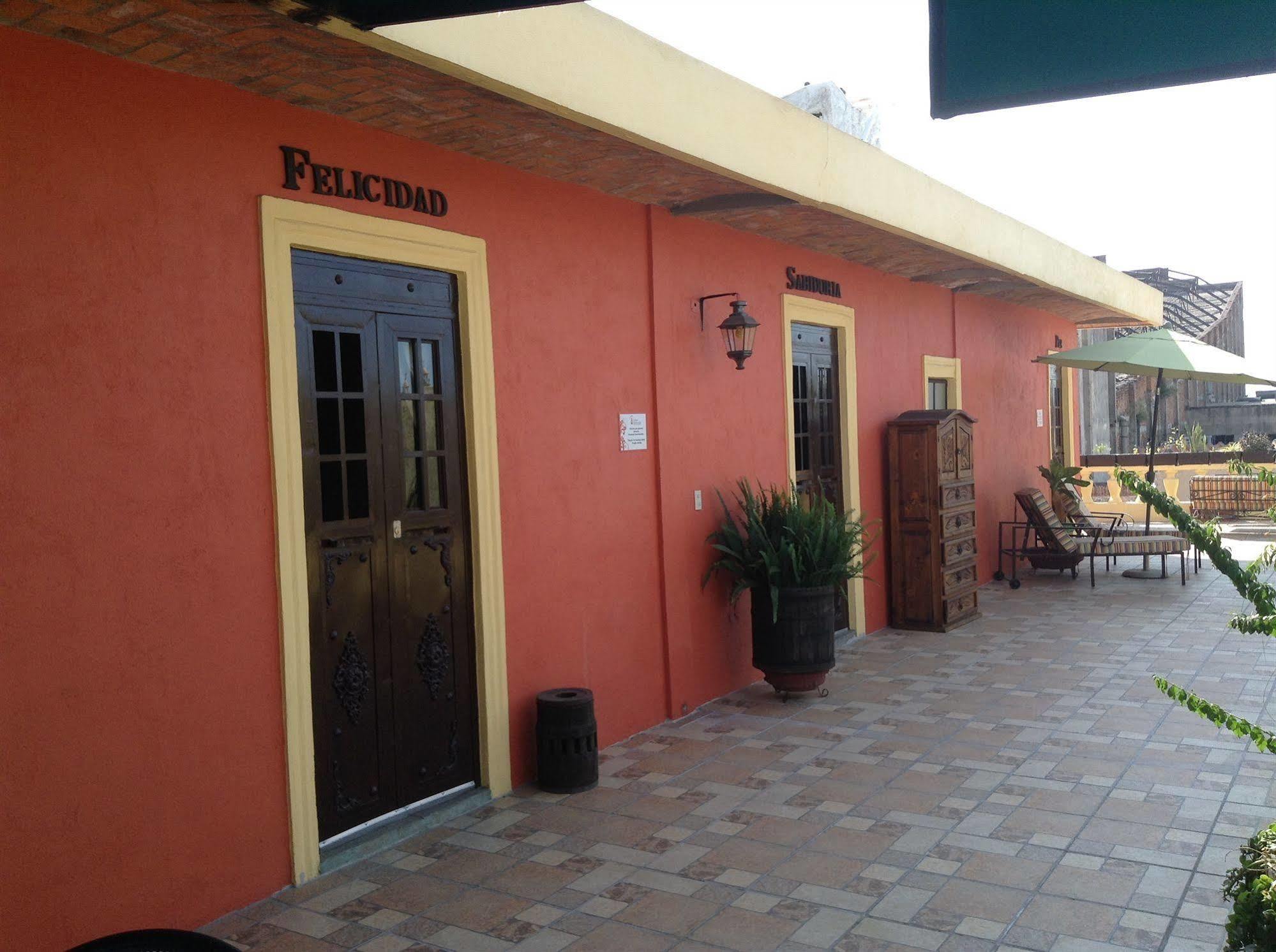 Hotel Casa Armonia Tlaquepaque Bagian luar foto