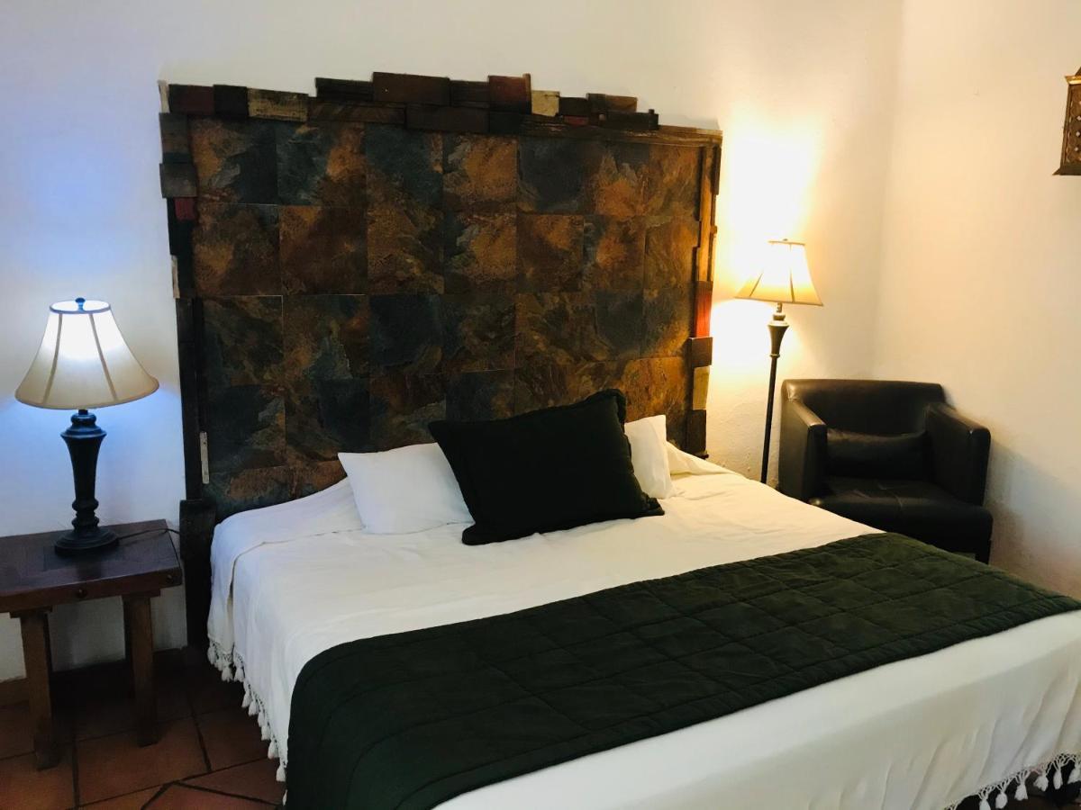 Hotel Casa Armonia Tlaquepaque Bagian luar foto